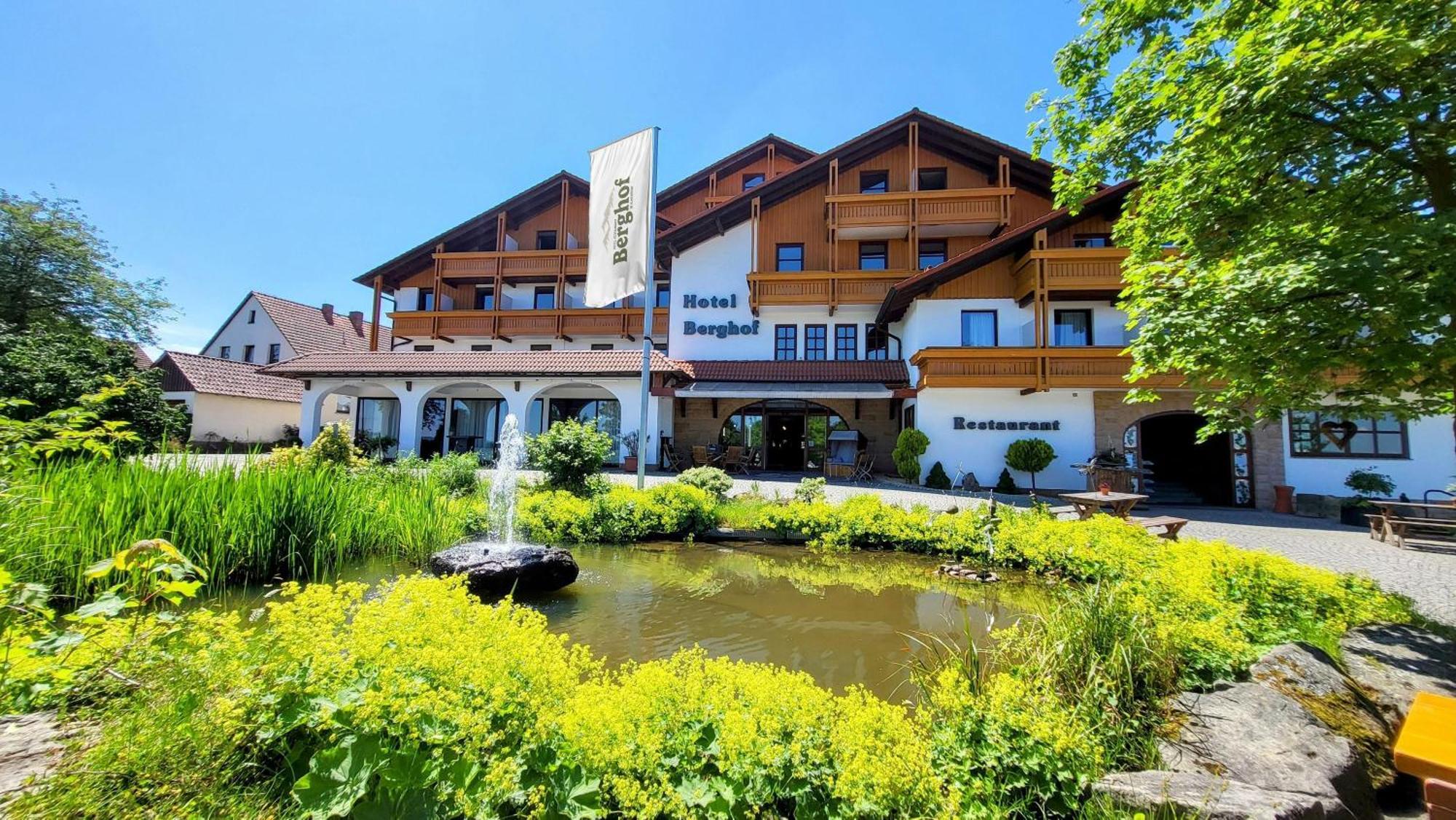 Hotel Berghof Petersberg  Buitenkant foto