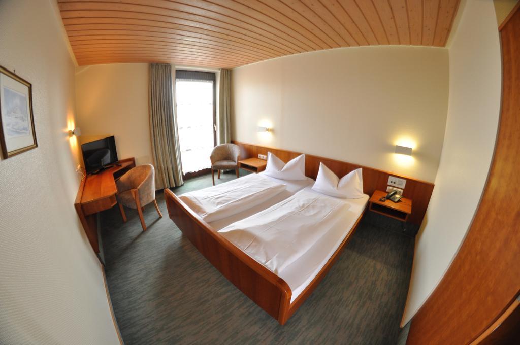 Hotel Berghof Petersberg  Buitenkant foto